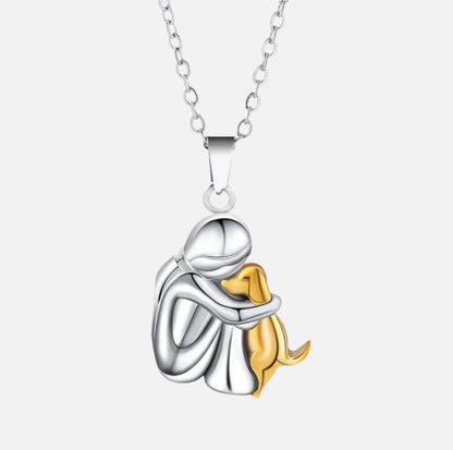 Lumière – Collier avec Pendentif Câlin