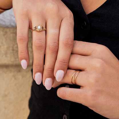 Elayna – Bague Boucle Infini Dorée
