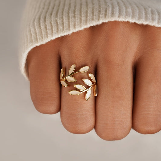 Ysolde – Bague Feuille Dorée