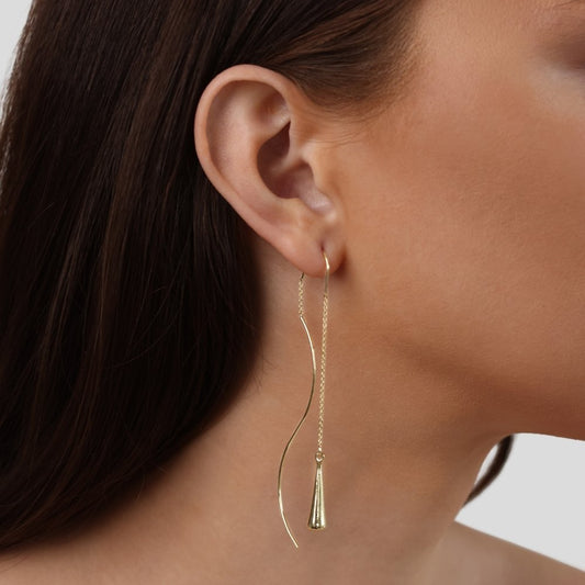 Amaris – Boucles d’Oreilles Goutte Dorée à Pampilles