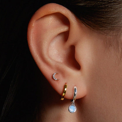 Enora – Créoles Dorées au Design Épuré