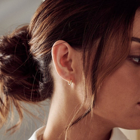 Alix – Mini Créoles Dorées Élégantes