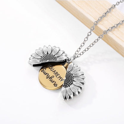 Tu es mon rayon de soleil - Collier avec pendentif tournesol