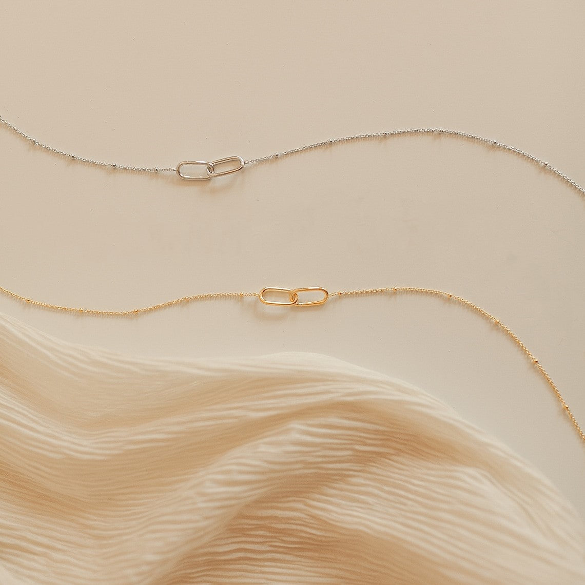 Collier avec pendentifs connectés - Collier Connection
