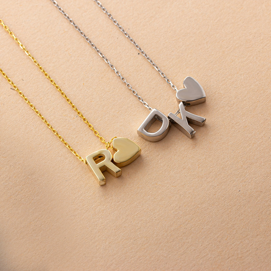 Collier avec initiale en forme de cœur - Pendentif cœur personnalisé