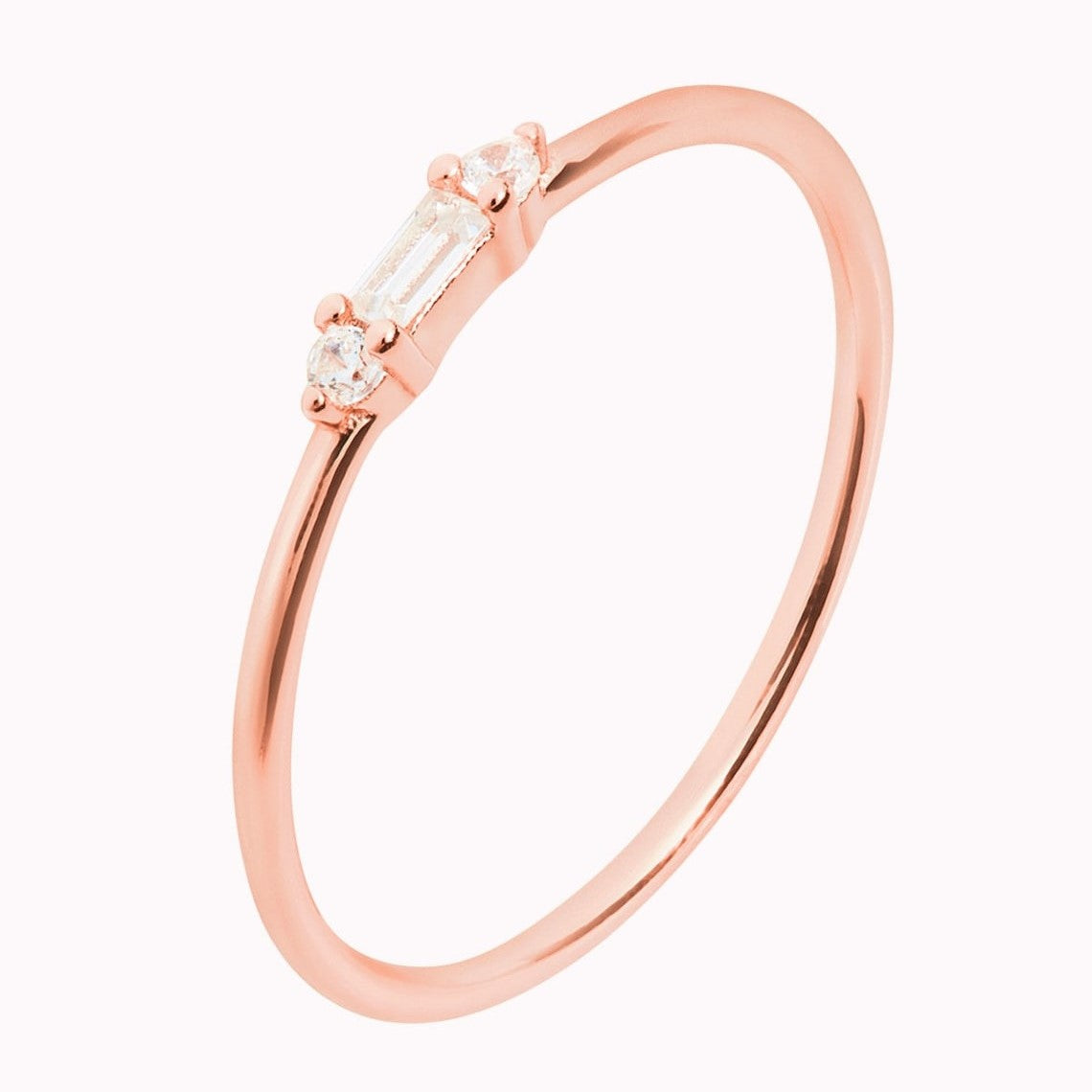 Tiny Baguette - Bague ronde délicate en CZ
