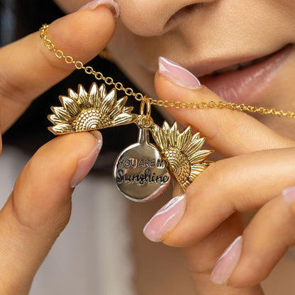 Tu es mon rayon de soleil - Collier avec pendentif tournesol