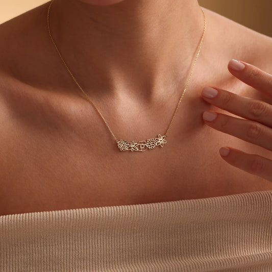 Collier Fleur de Naissance – Pendentif Gravé