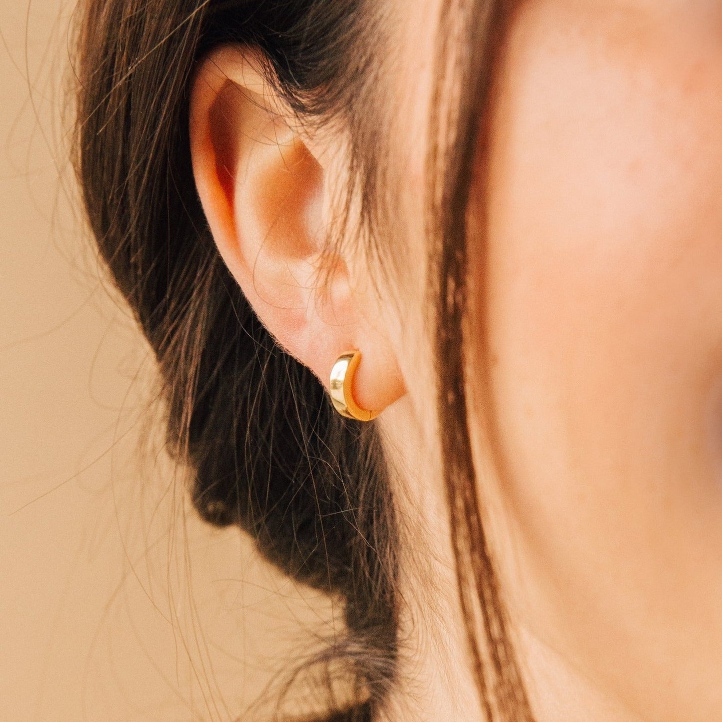 Classiques Huggies - Petites Boucles d'Oreilles Minimalistes