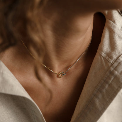 Elisse – Collier Cercles Entrelacés