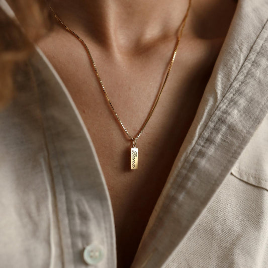 Lina – Collier Dainty Tag Personnalisé