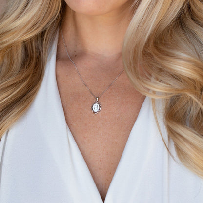 Camille – Collier Pendentif avec Initiale Personnalisée