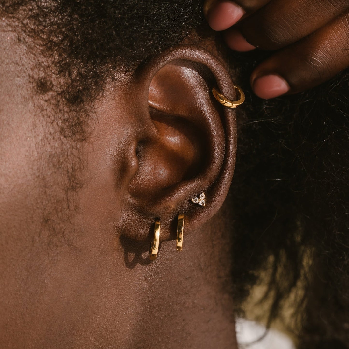 Mini créoles élégantes - Boucles d'oreilles à boucle