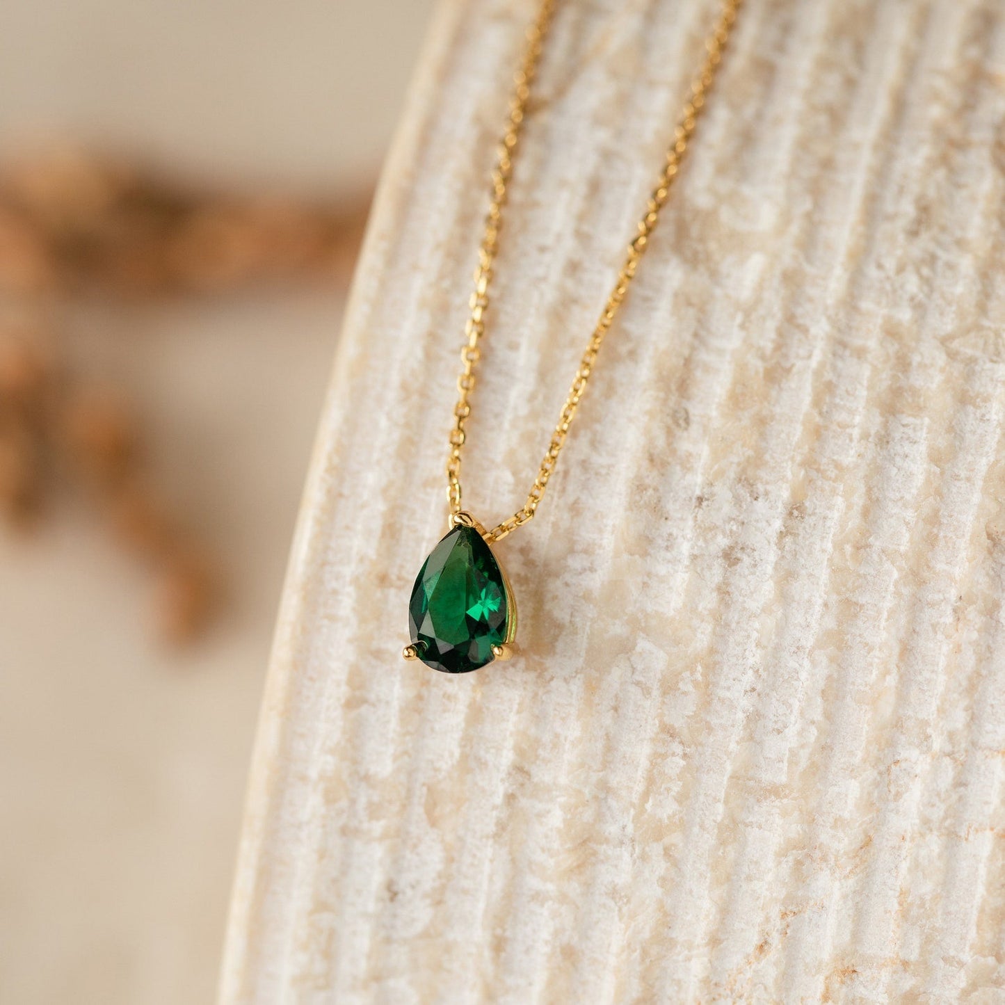 Celia – Collier Pendentif Goutte d'Eau Zircon