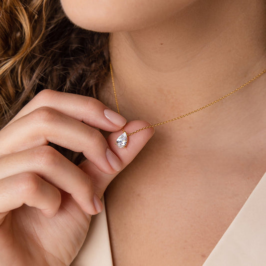 Celia – Collier Pendentif Goutte d'Eau Zircon