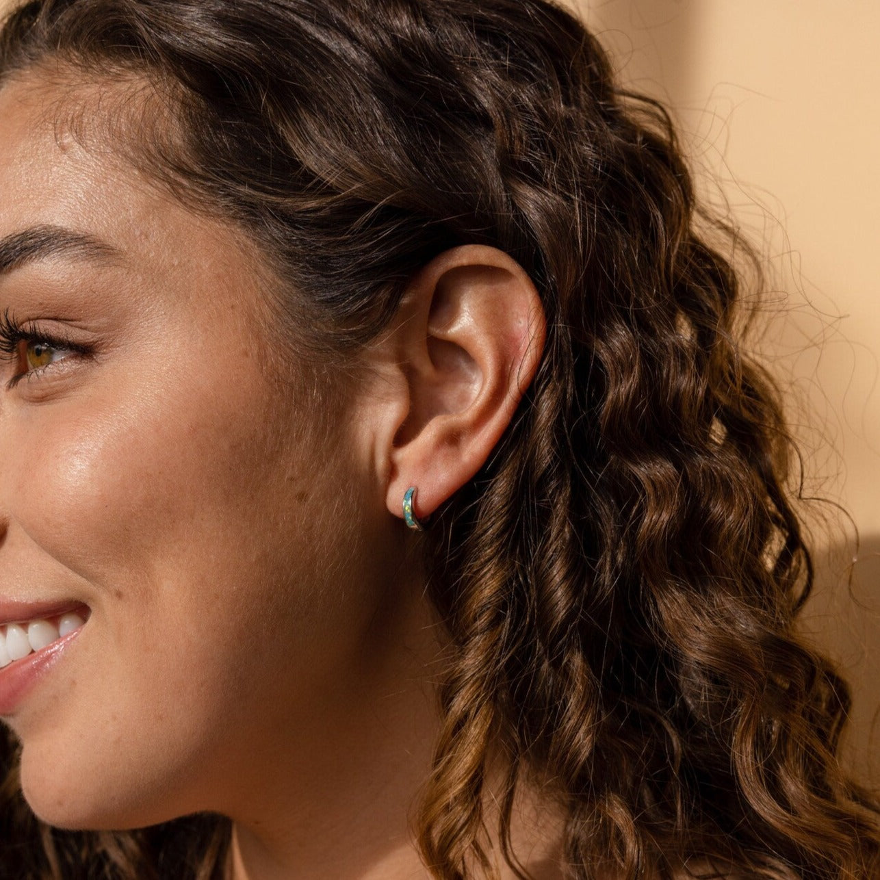 Bagues à incrustations d’opale - Boucles d’oreilles en opale