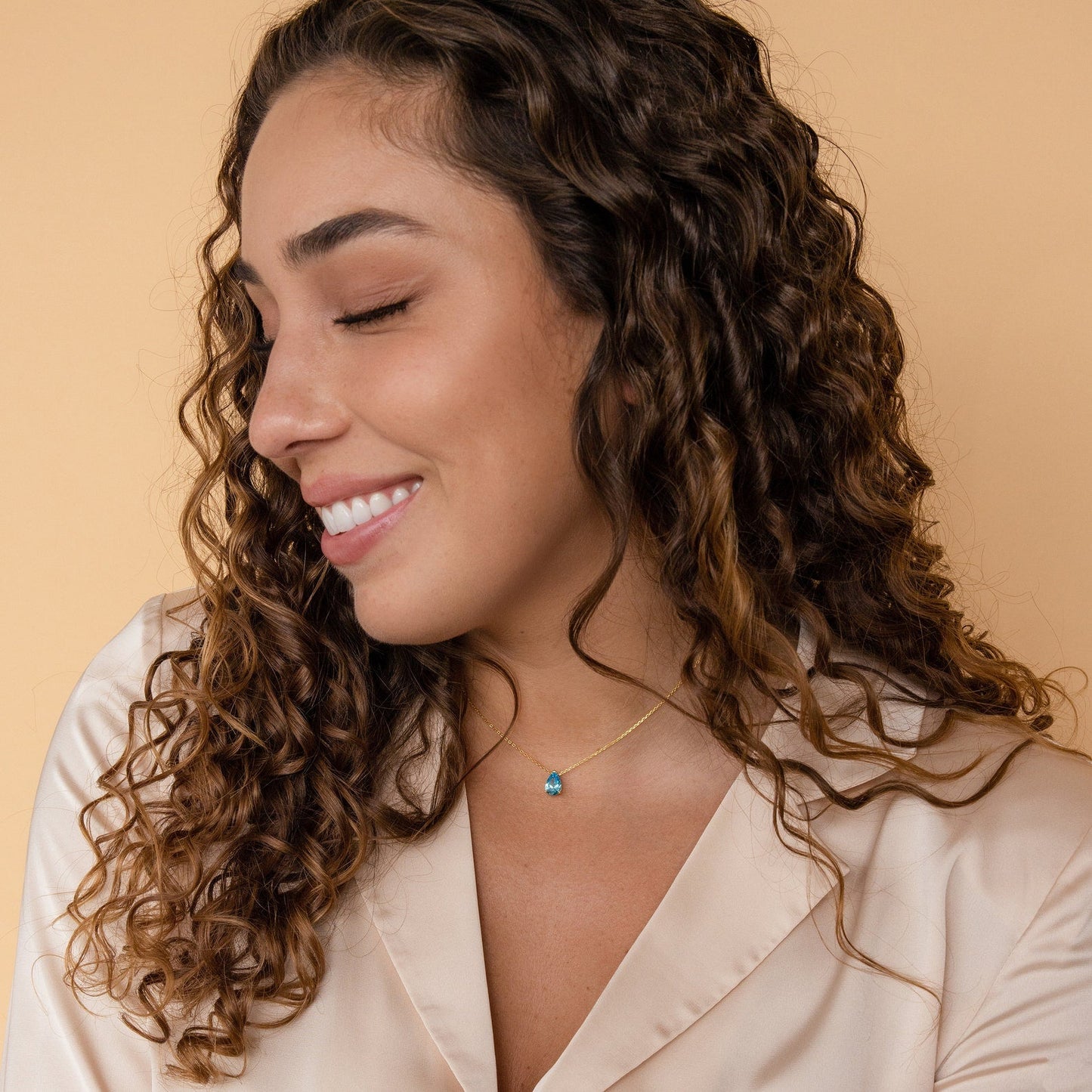 Celia – Collier Pendentif Goutte d'Eau Zircon