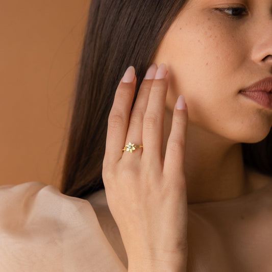 Flora – Bague Fleur avec Pierre de Naissance