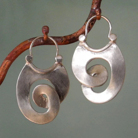 Amandine – Boucles d’Oreilles Argent Vintage Irrégulières