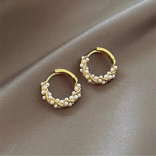 Aluna – Boucles d’Oreilles Élégantes avec Perles Rondes et Incrustations