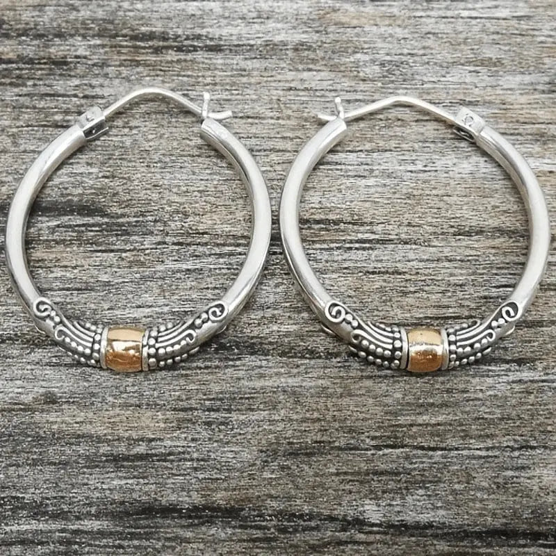 Amelia – Boucles d’oreilles vintage en argent avec détails gravés