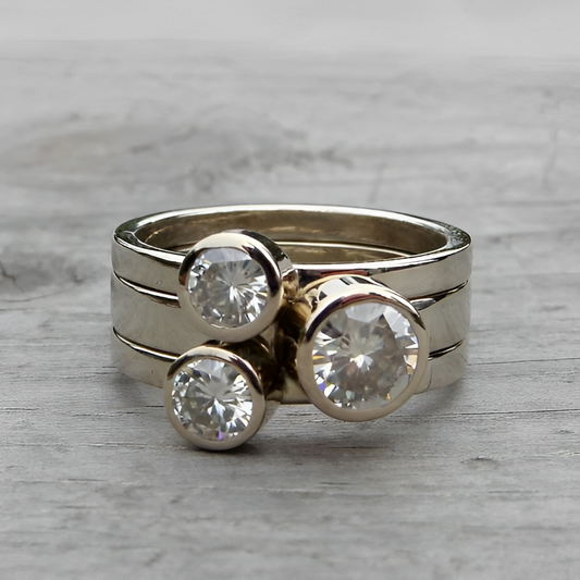 Viviane – Bague Vintage avec Triple Couche de Cubic Zirconia