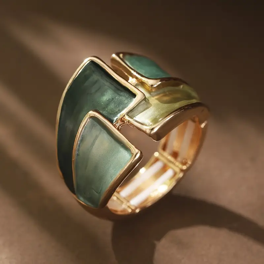 Soline – Bague Dorée avec Émail Vert
