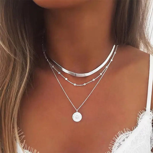 Élégance éclatante – Collier en argent classique
