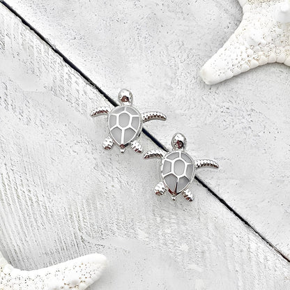 Marina – Boucles d'oreilles Tortue de Mer en Argent avec Opale