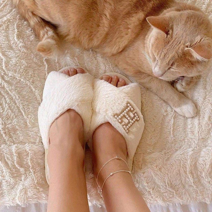 Rowena – Chevillière Chaîne Dorée Élégante