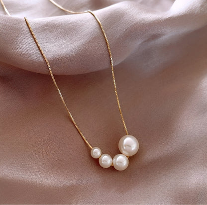Camille – Collier Doré et Perles