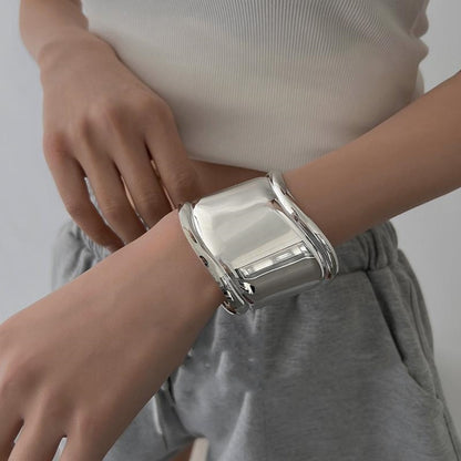 Daria – Bracelet Manchette Large Métallique