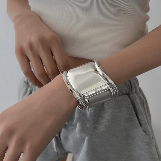 Daria – Bracelet Manchette Large Métallique
