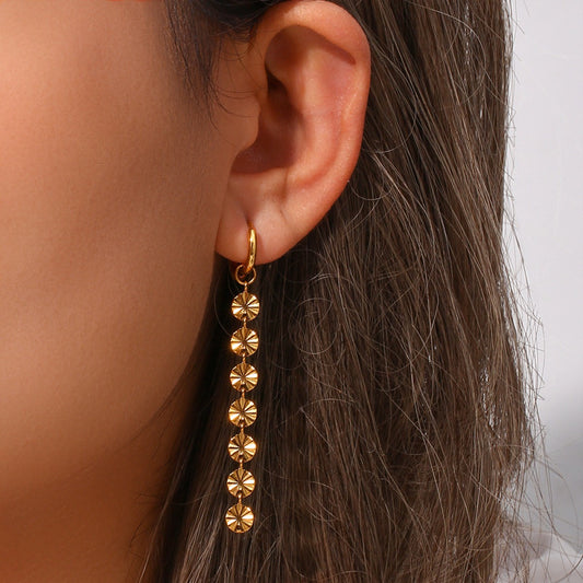 Lou – Boucles d’Oreilles Pendantes Dorées