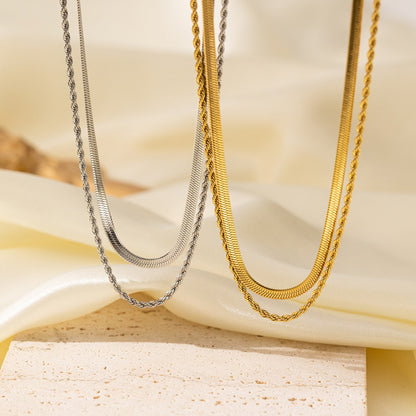 Alina – Collier Torsadé Double Couches en Os de Serpent