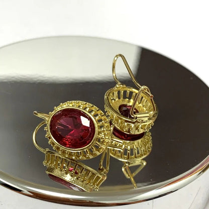 Roxane – Boucles d’Oreilles Cristal Rouge Vintage en Or Rose