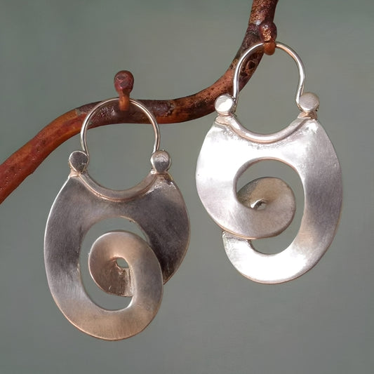Elise – Boucles d’Oreilles Vintage Argent Design Irrégulier