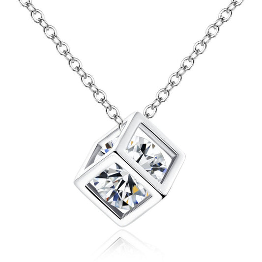 Xienna – Collier Cube Mystique Raffiné