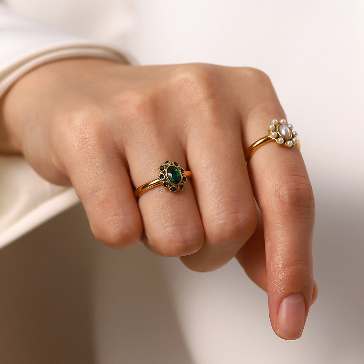 Cynthia – Bague Dorée avec Perle
