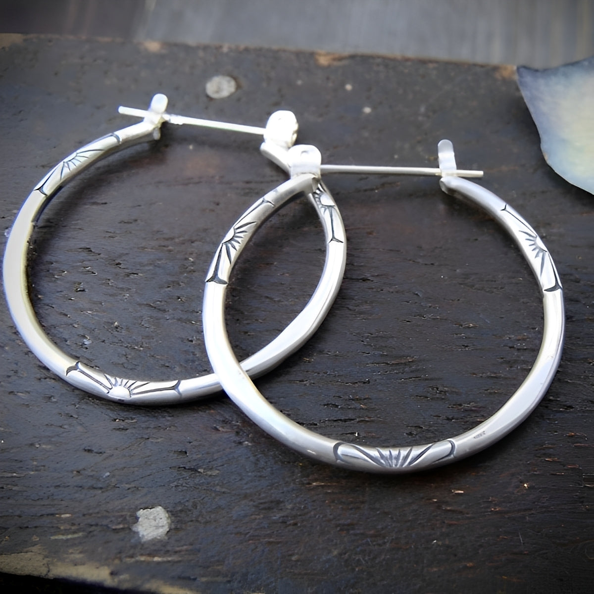 Clara – Créoles Vintage en Argent Élégant