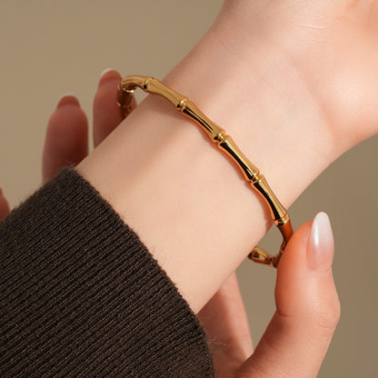 Zen – Manchette Bambou 18 Carats Raffinée