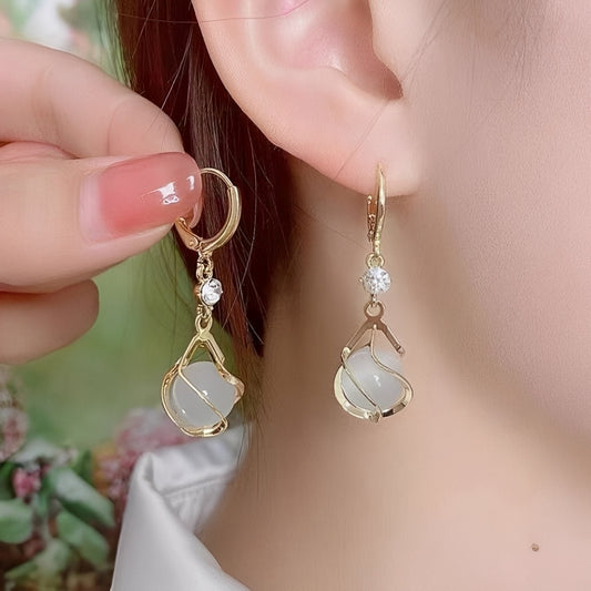 Gabrielle – Boucles d’Oreilles Or avec Opale Blanche