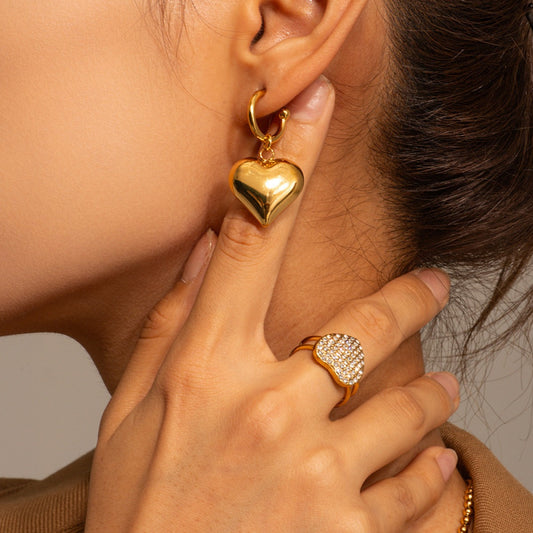 Liza – Boucles Pendantes Cœurs Dorées