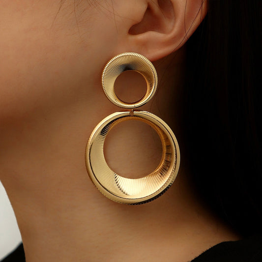 Claudia – Boucles d’Oreilles Vintage Rondes Audacieuses