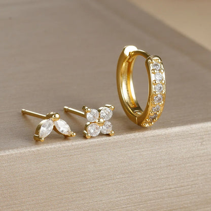 Elina – Clous Pétales Sertis de Strass en Or