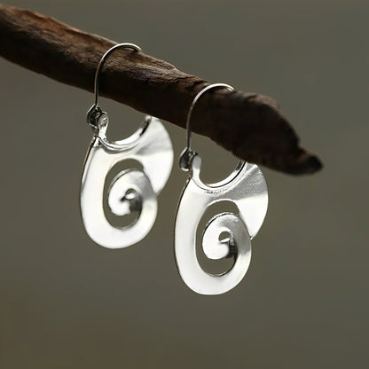Selene – Boucles d'Oreilles Vintage avec Design en Spirale