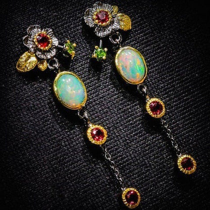 Zyra – Boucles d'oreilles Boho avec Opale et Cubic Zirconia Rouge