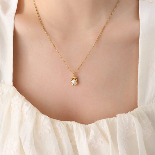 Lorena – Collier Pendentif Perle Baroque Minimaliste