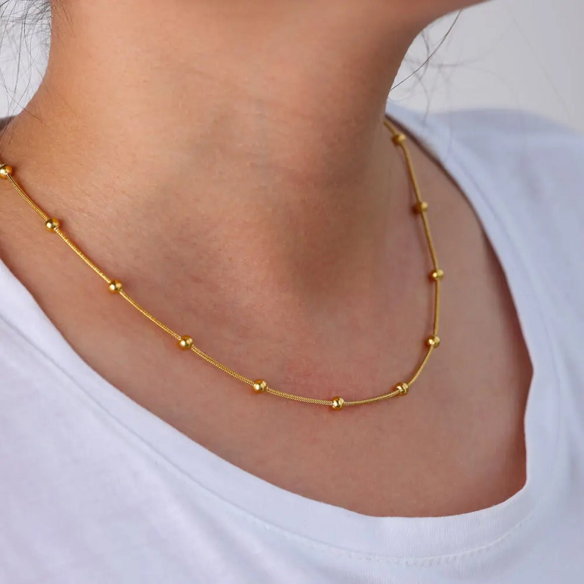 Seralya – Collier chaîne serpent perlée plaqué or 18K