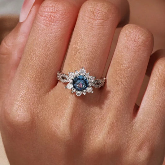 Ophelia – Bague Fleur de Cristal Raffinée